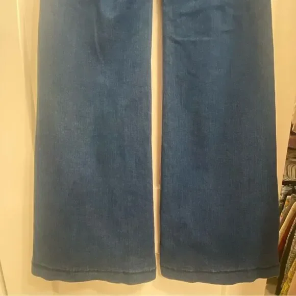 High Waisted Boot Cut Dark Wash Jeans | Size: 6 - Picture 10 of 10